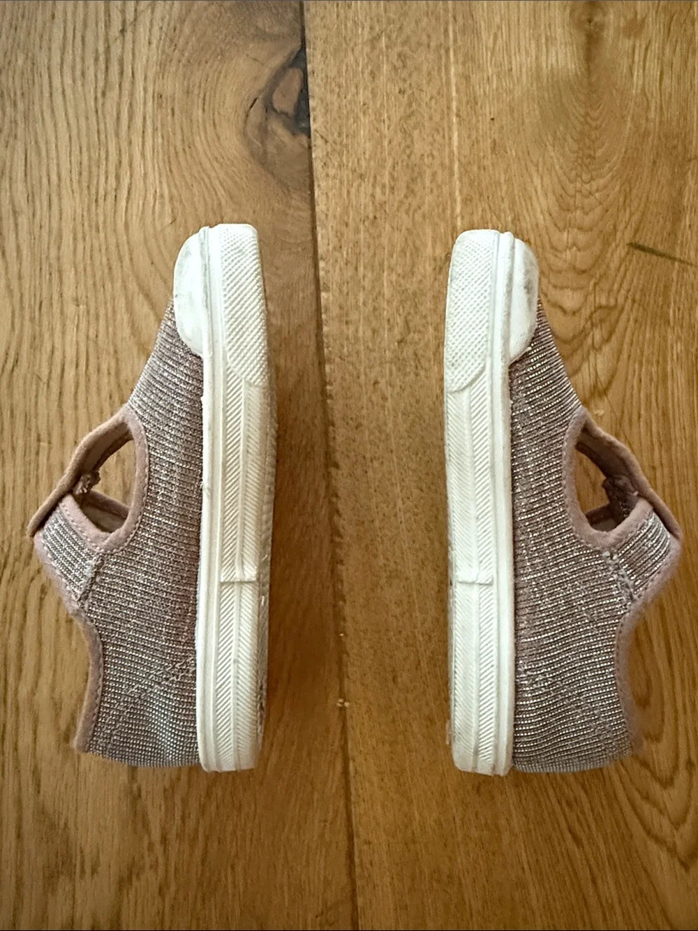 Pèpè Girls Pink sparkle T-Strap Canvas Sneakers sz 24